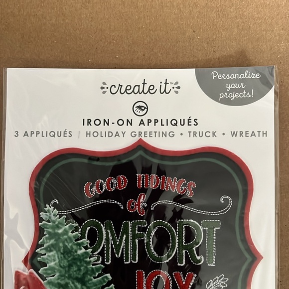 Christmas Red Truck Wreath Holiday Greeting Applique Iron On Create It New Pack - Picture 2 of 7